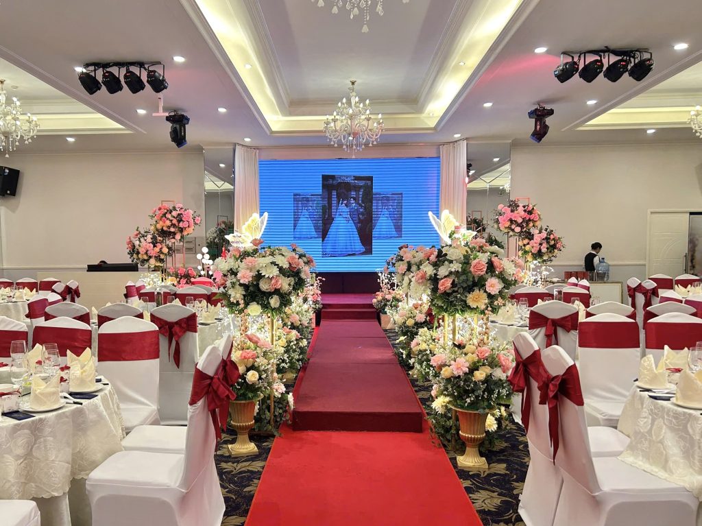 Sảnh Queen 2 8